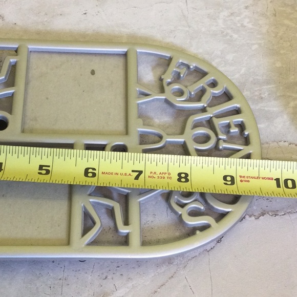 Gray brushed metal stick people friends frame - Picture 8 of 10